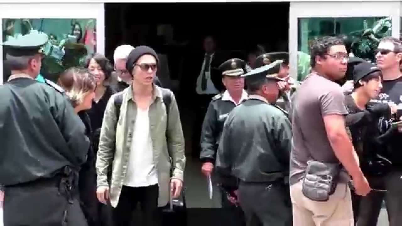 ONE OK ROCK - @ Aeropuerto Internacional Jorge Chávez (Lima, Peru)