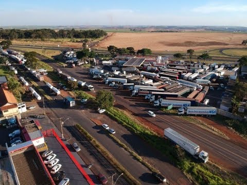 Manifestação de caminhoneiros continua em Araraquara