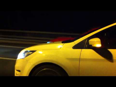 Peugeot 207RC vs