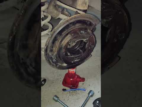 Лифан Х60 снятие ступицы заднего колеса. Часть 2. Lifan X60 removing the rear wheel hub. Part 2.