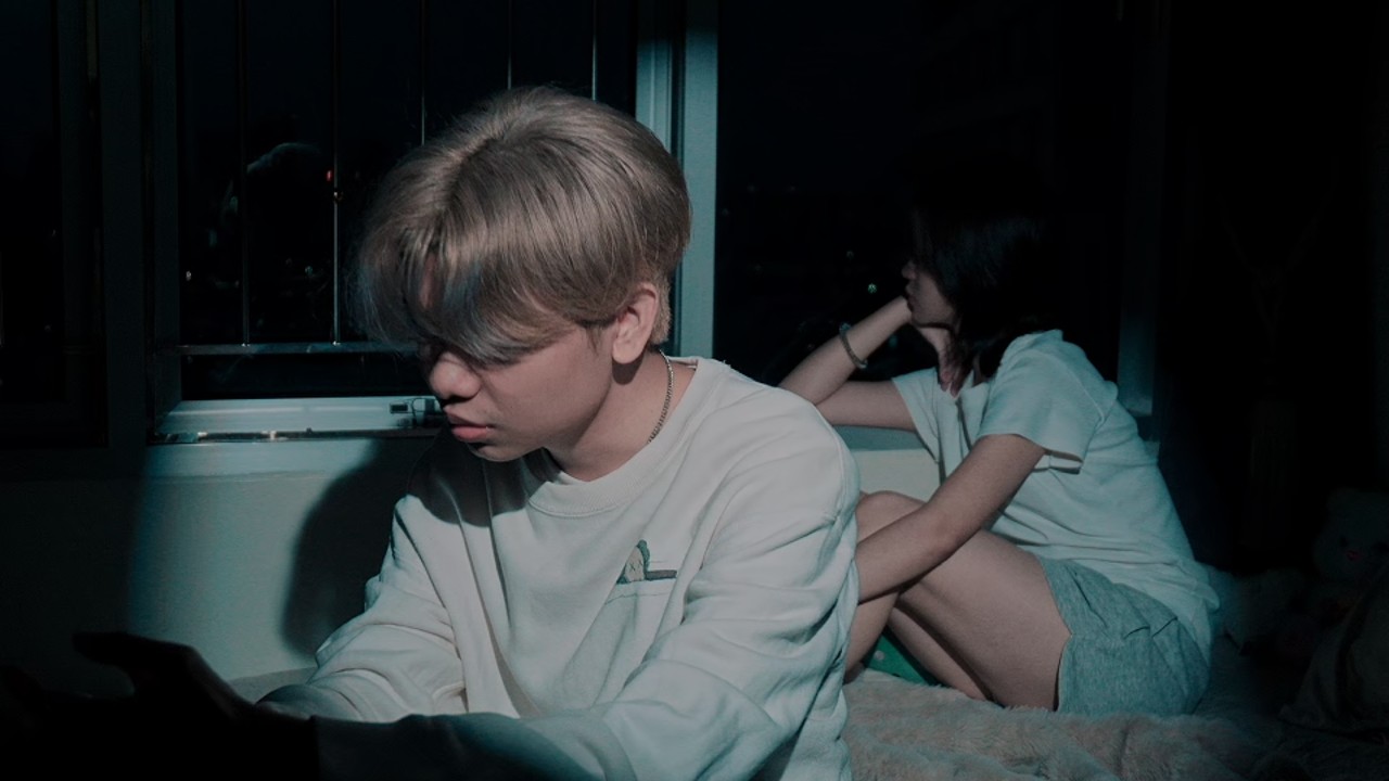 ize so cold. — โจรคราบน้ำตา (Last Tear) ft. MaxMillor (Official M/V) auf YouTube ansehen ize so cold. — โจรคราบน้ำตา (Last Tear) ft. MaxMillor (Official M/V) auf YouTube ansehen