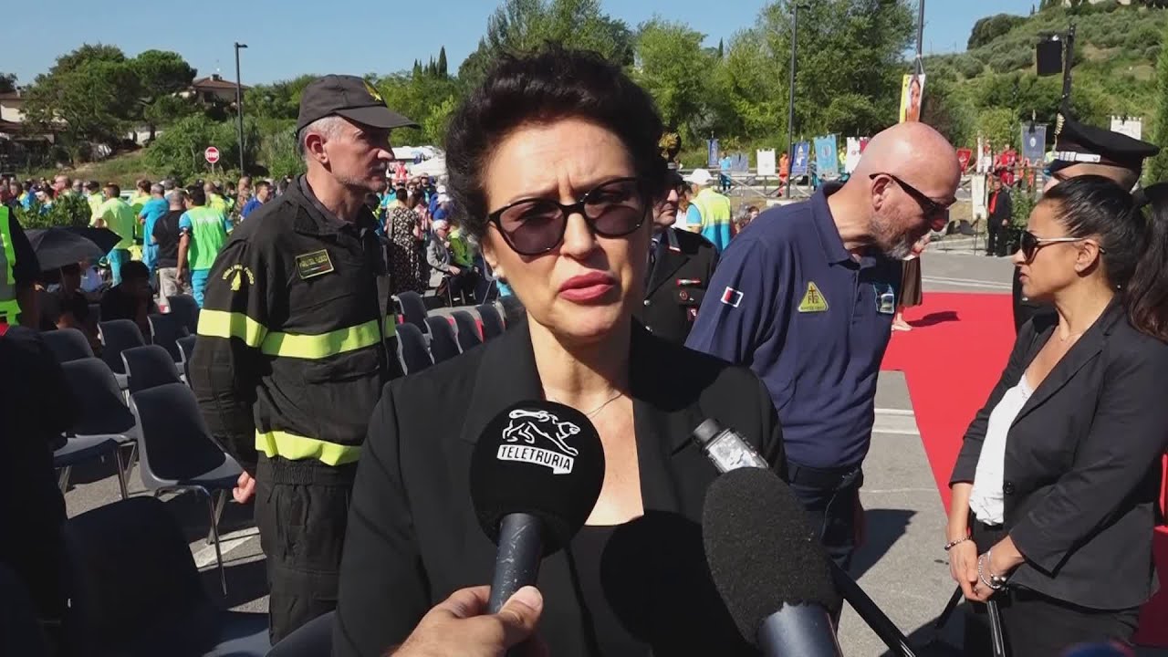 Le autorità al funerale di Giulia e Gianni