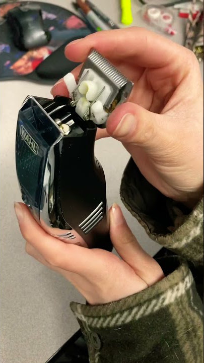 How to Put a Detachable Blade on a Wahl Trimmer