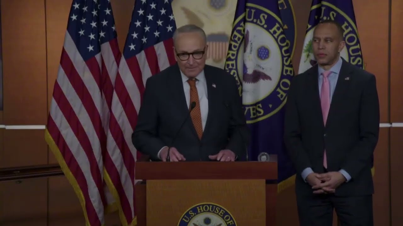 Лидеры демократического меньшинства в Сенате и Палате представителей провели совместную пресс-кон...