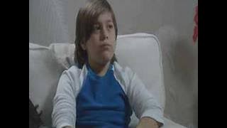 Är Pernilla Wahlgren dum i huvudet?