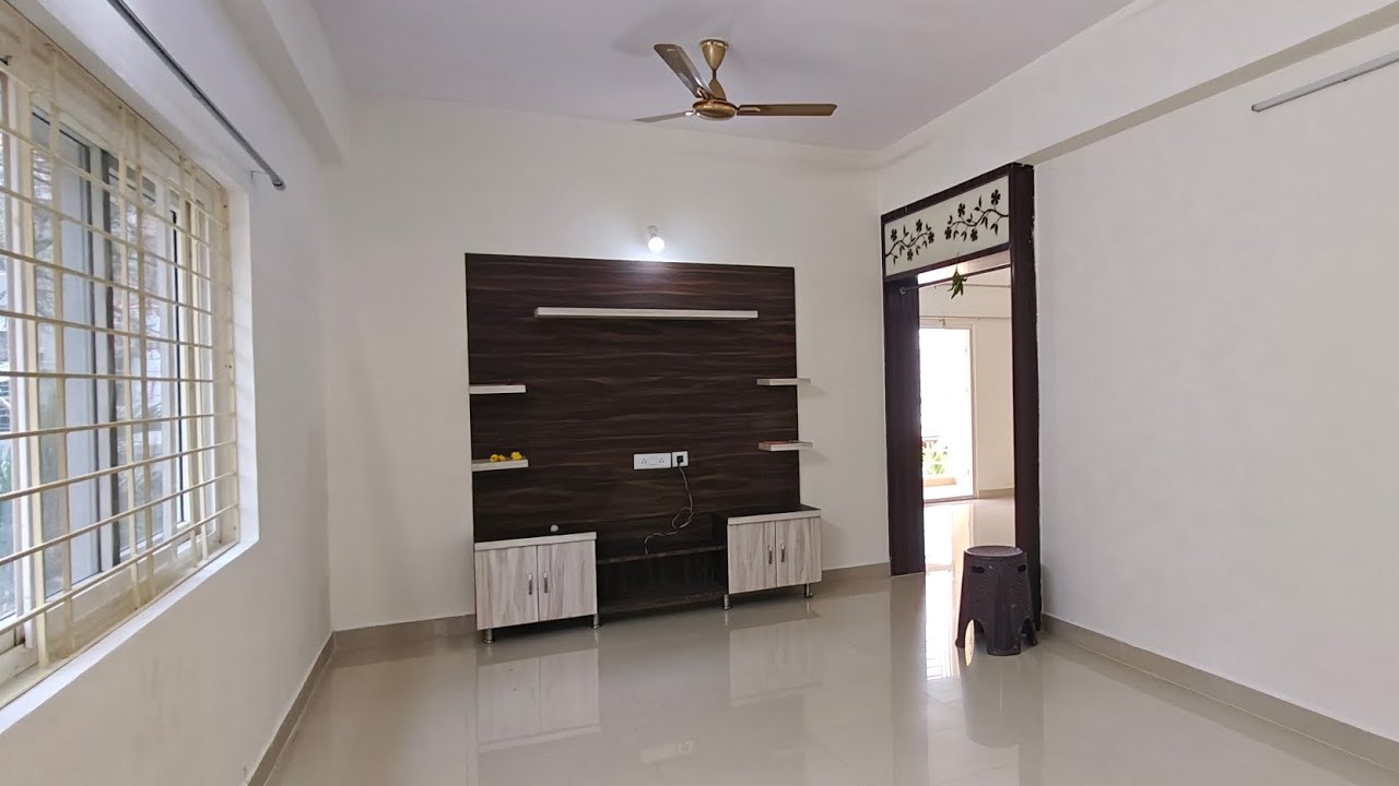 4 Years Old Corner 3bhk Flat For Sale 