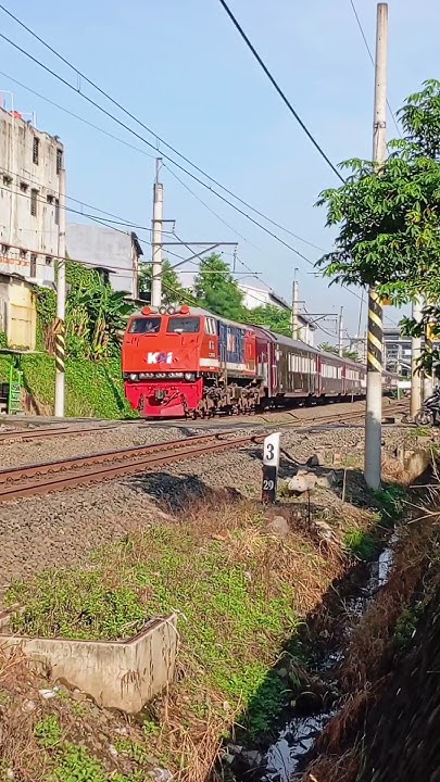 rnb kereta api java priority gmr-yk #keretaapi #fypage #train #trending ...
