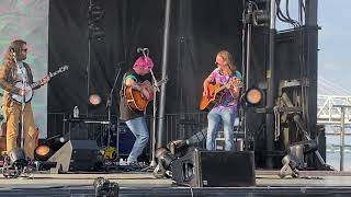 Billy Strings Sit-in: Back on the Train (Phish), Bird Song (Grateful Dead)