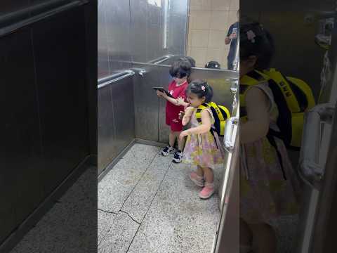 شوشا خافت على اخوها ينزل لحالو بالاصنصيل صارت تبكي   