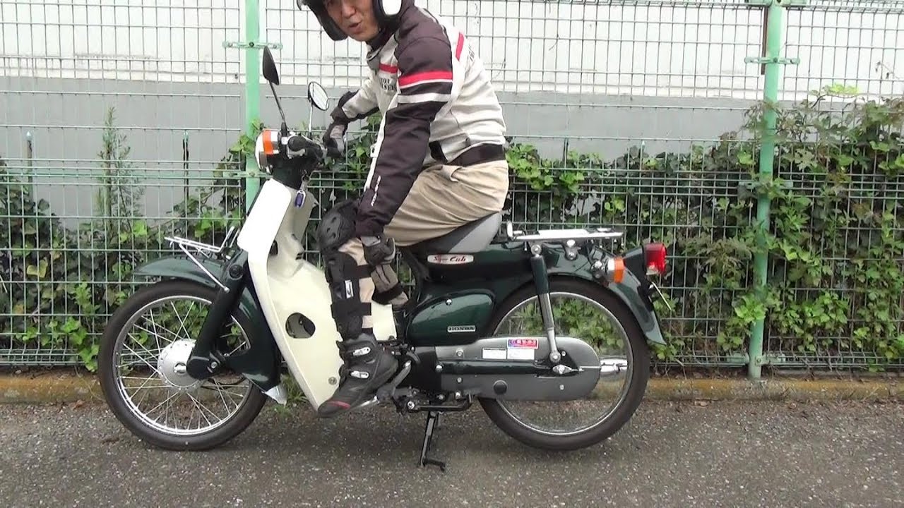 カブ50のクラッチの切り方 これならできる シフトペダルを思いきり踏むだけ Honda スーパーカブ50 Youtube