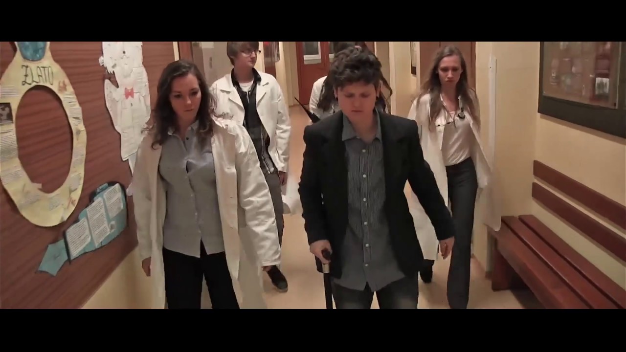 Kradnutie triednej knihy Spojená škola D. Tatarku Poprad - Gymnázium 4.B