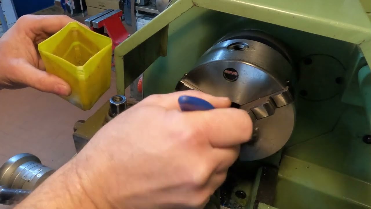 Brocciatura al tornio