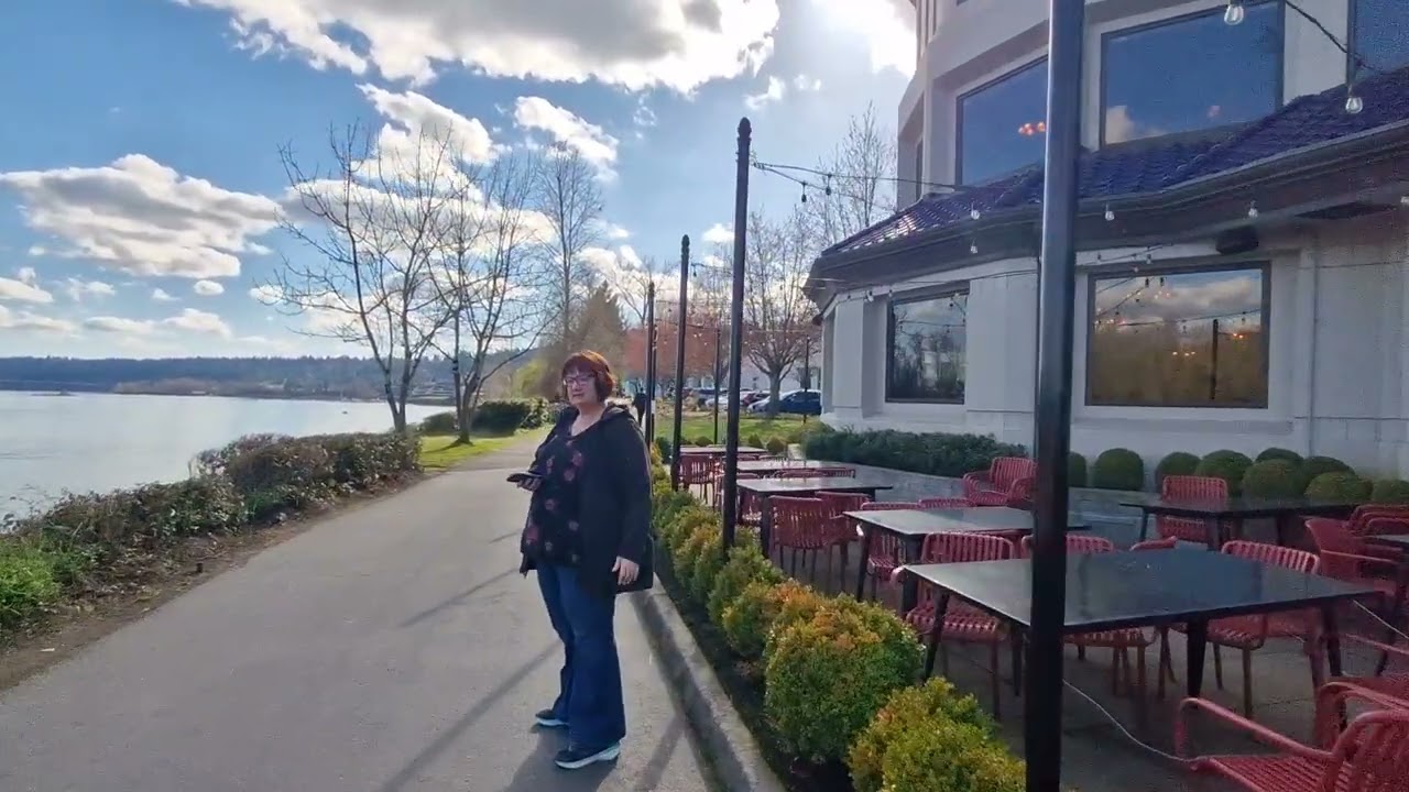 #portlandoregon #waterfront  #walking #out 