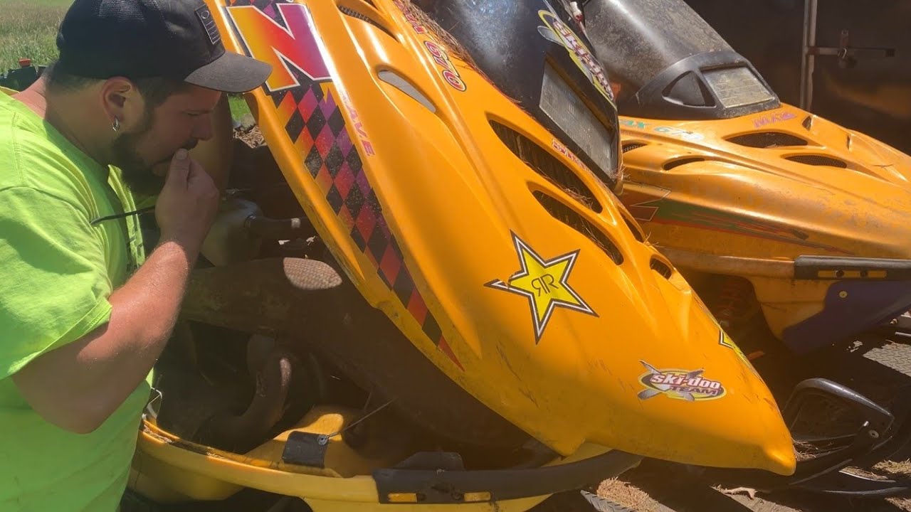 How Many Will RUN? MXZ 670 Snowmobiles Left For Dead! - YouTube
