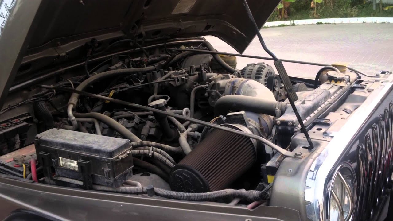 Jeep Wrangler TJ 6L V8 engine noise - YouTube