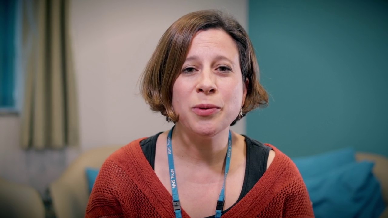 The Community Perinatal Service Dr Sarah Cohen, Consultant Perinatal