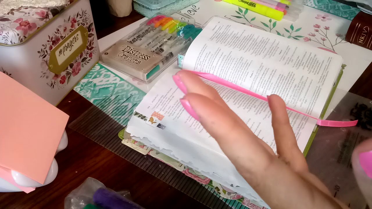 camera iphone 8 plus apk How I apply my gel highlighters to my Bibles.