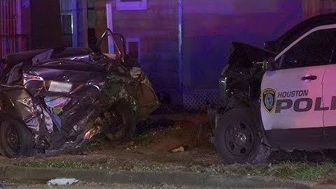 3 HPD officers injured in crash after chase suspects hit innocent driver, police say