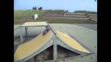 Brushless Slash 4WD Skatepark Bash Part 2 (New Skaterpark)