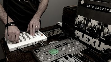 Live Acid Techno improvisation with @behringer TD3 and @WeAreElektron Model:samples