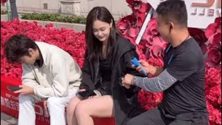 元帅户外搞笑与情侣互动