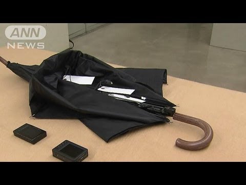 傘に小型カメラ・・・幹部自衛官が女子高校生を"盗撮"（13/08/07）