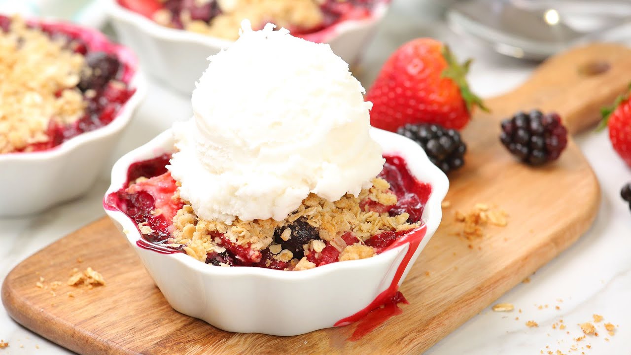 Summer Berry Crisps | Easy + Delicious Summer Baking | The Domestic Geek