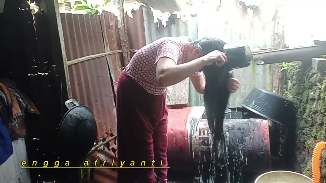 KERAMAS rambut panjang