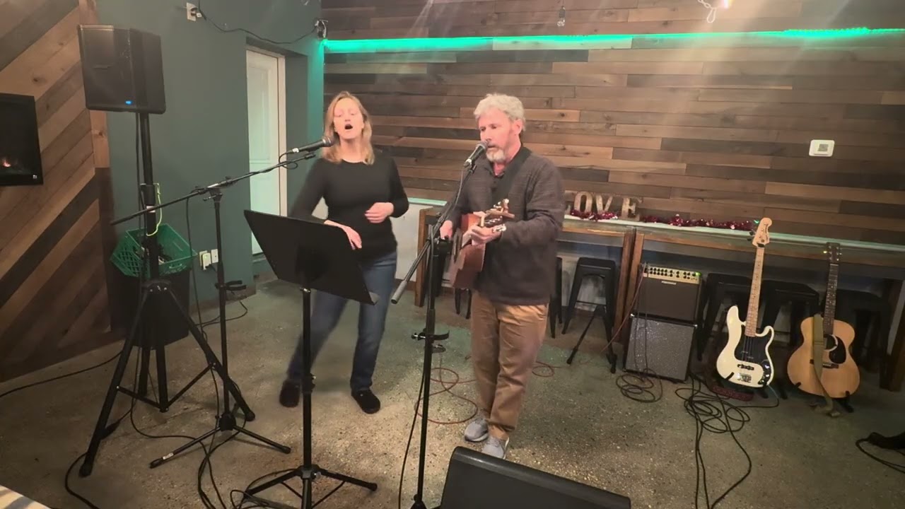 Winston with Gracie  1  February 18, 2026 @MobjackTavernOpenMic #gracie #winston