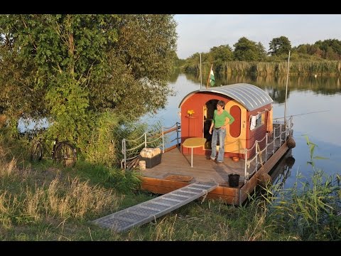 Mit dem Floß auf der Havel unterwegs