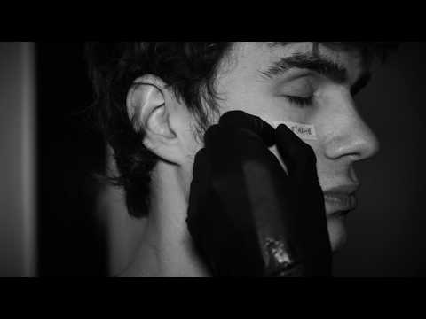 Milanezie - Moving In Silence (Dir. Destacada)