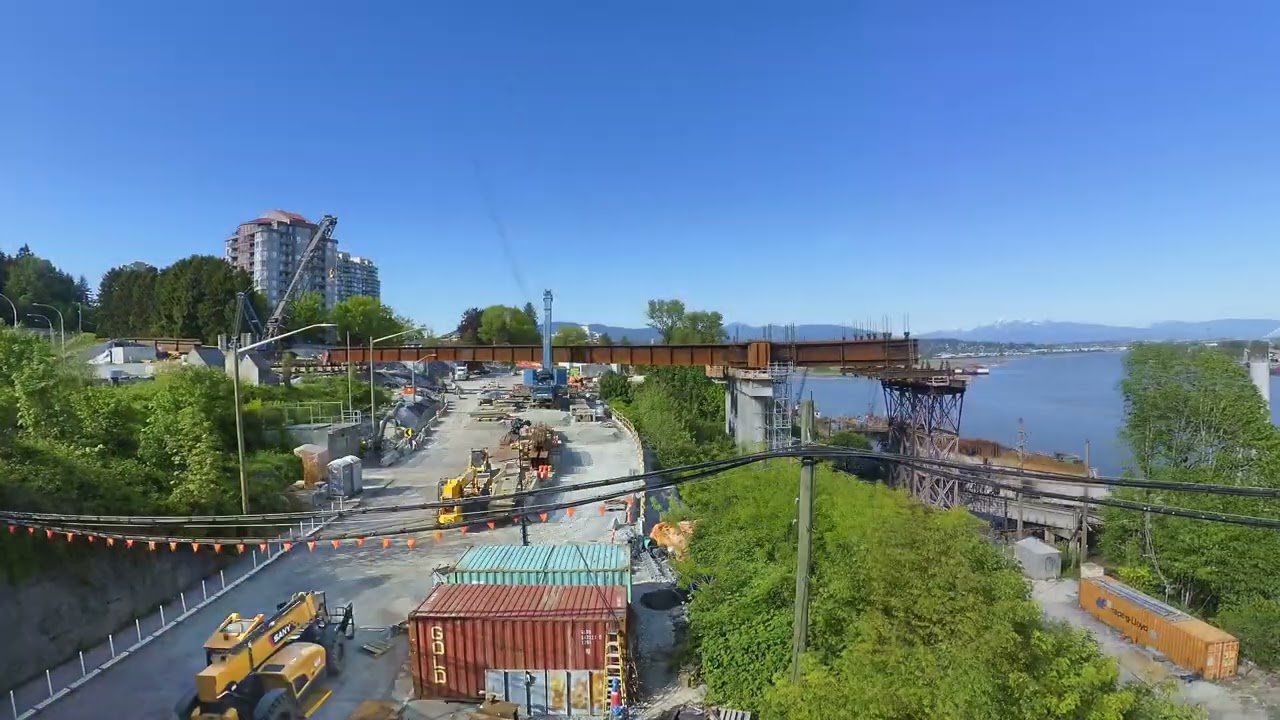 Pattullo Bridge Replacement - Time-lapse: Steel Girder Installation in New Westminster