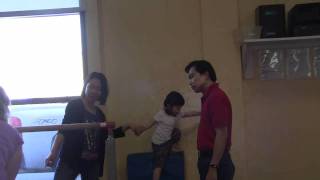 giovanna chui 20111013 little gym with uncle 3