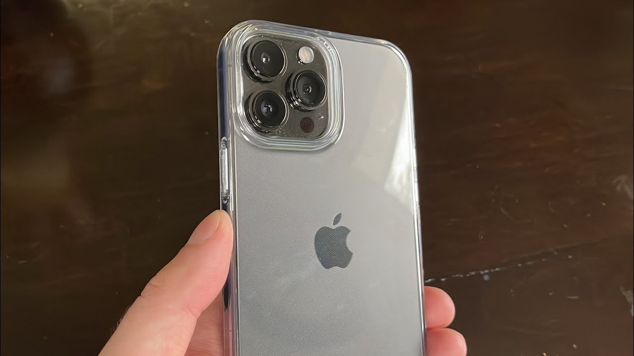 iPhone 13 & iPhone 13 Pro - Spigen Crystal Clear Case REVIEW 