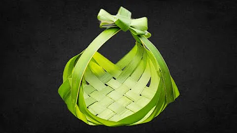 How it's made simple and easy coconut leaf basket/ DIY How to make coconut leaf basket step by step