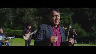 Video thumbnail of "Luis Chonay- Jesús Está Entre Nosotros"