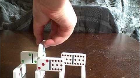how to make a 2D domino pyramid