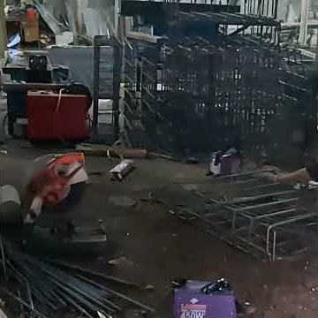 MALAM MALAM ABANGNYA MASIH LEMBUR BIKIN CAKAR AYAMNYA
