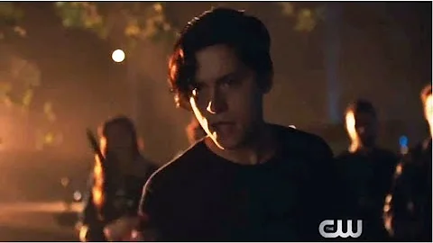Does Betty get a tattoo in Riverdale?