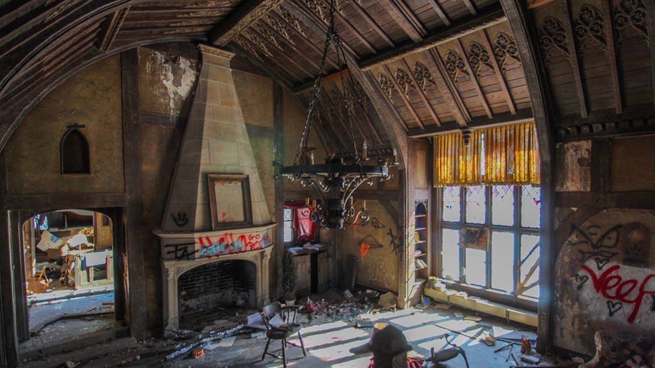 Exploring an Abandoned Mansion | Morning & Midnight 