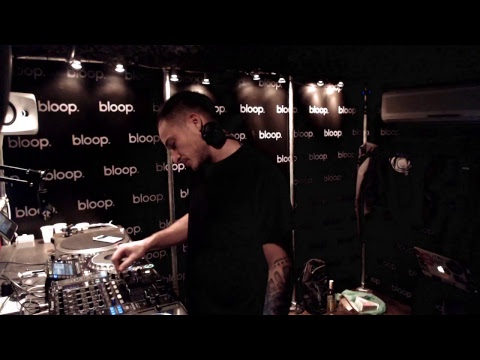 Carlos Ryan live