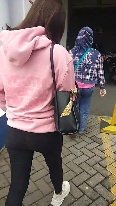 Anter cewe cantik belanja superindo #superindo #shoping #cantik #indonesia