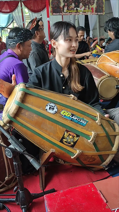 Firda Apriani Si Cantik Kendang Emosi