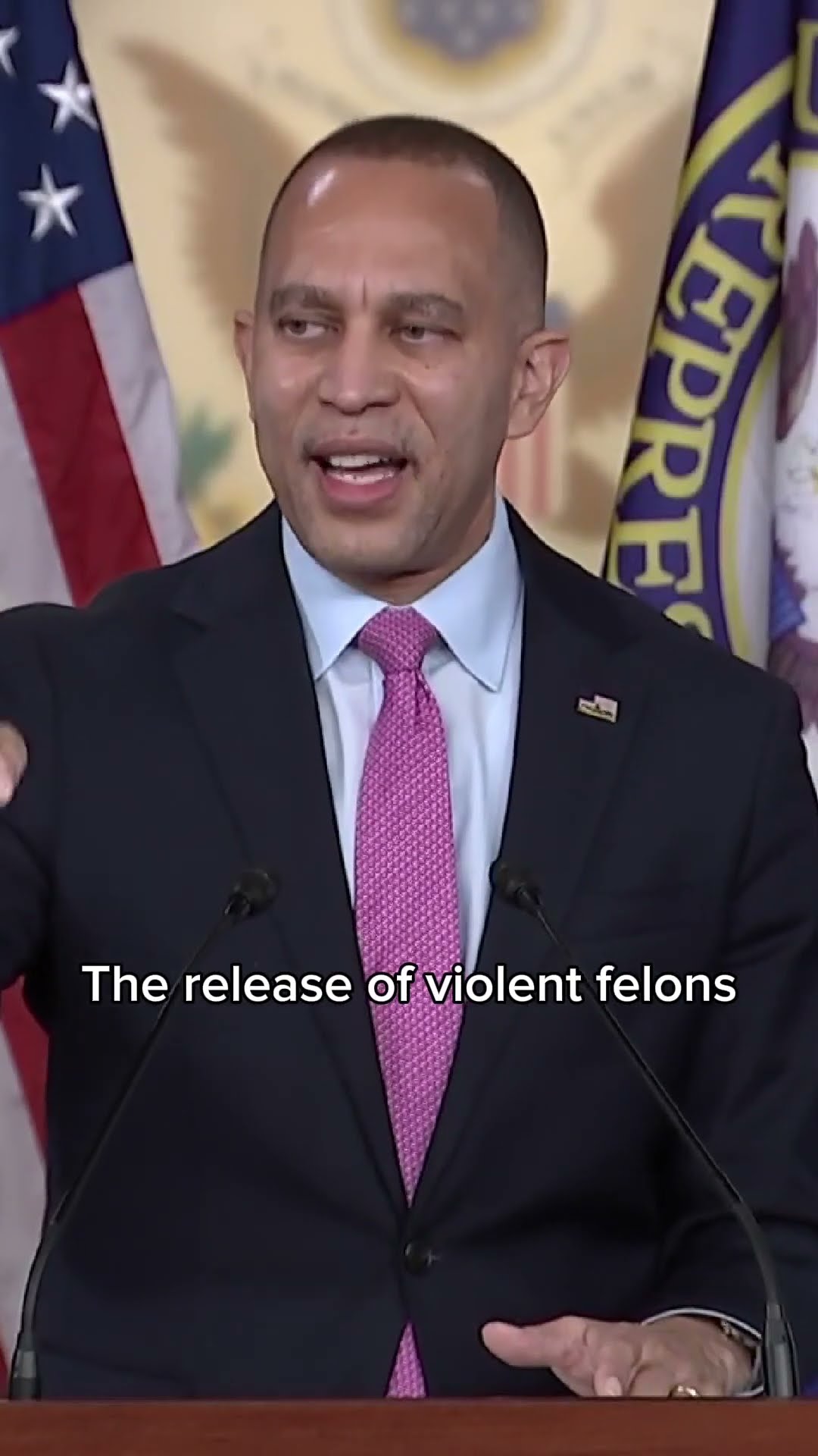Jeffries blasts House GOP on Jan. 6 pardons:' What happened to back the blue?'