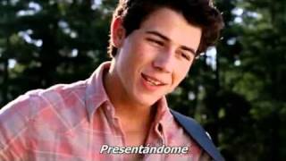 Video thumbnail of "Introducing me - Nick Jonas, Camp Rock 2 The Final Jam [en español] (Official movie scene)"