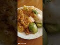 Eating ugali with cabbage and avocado, MercyNguku The World Explorer 🇾🇪🌎#worshipsongrewritten