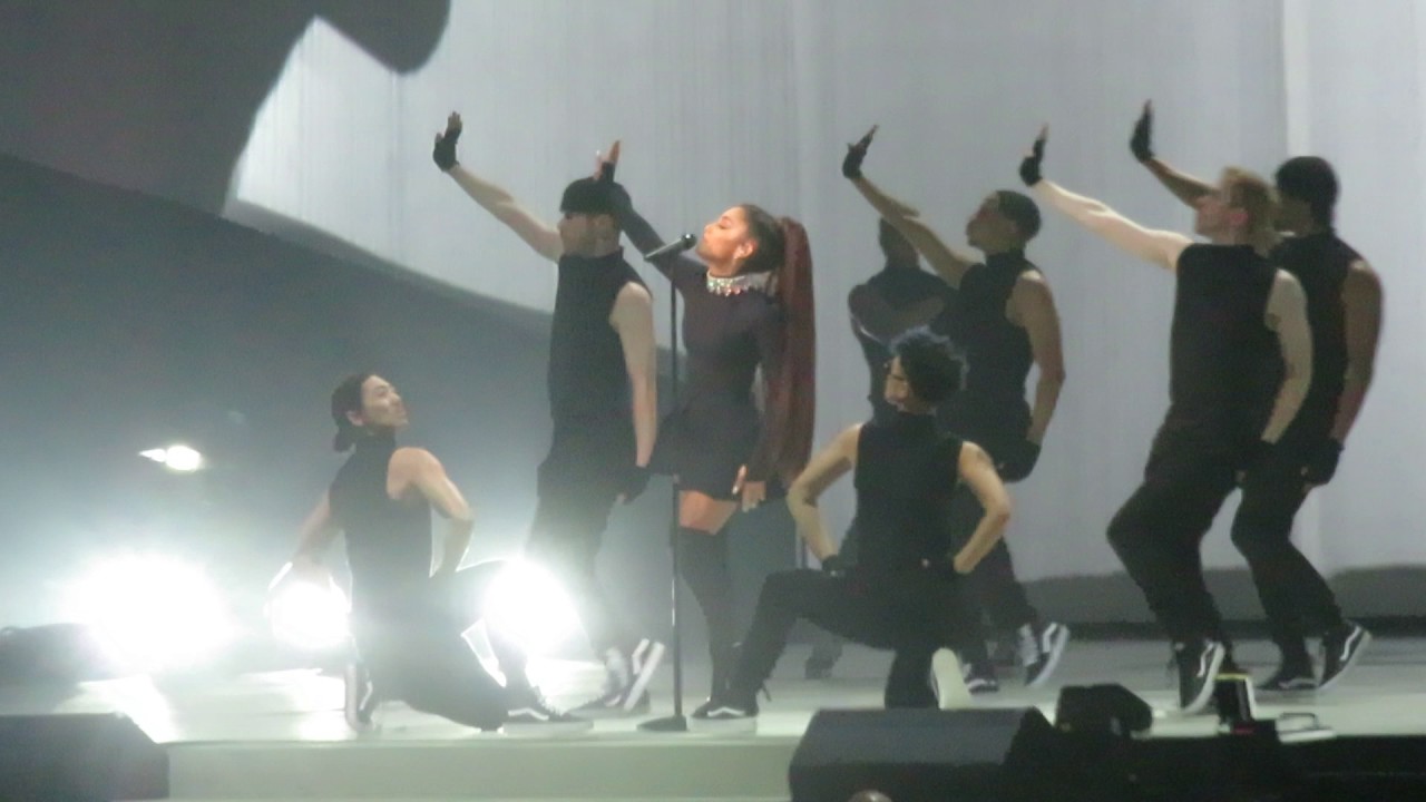 Be Alright - Ariana Grande (Dangerous Woman Tour Phoenix, AZ 02/03/17) HD