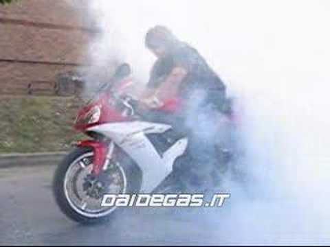 2002 YAMAHA R1 LAST PATLATIYOR KRAL BURNOUT DRFT M...