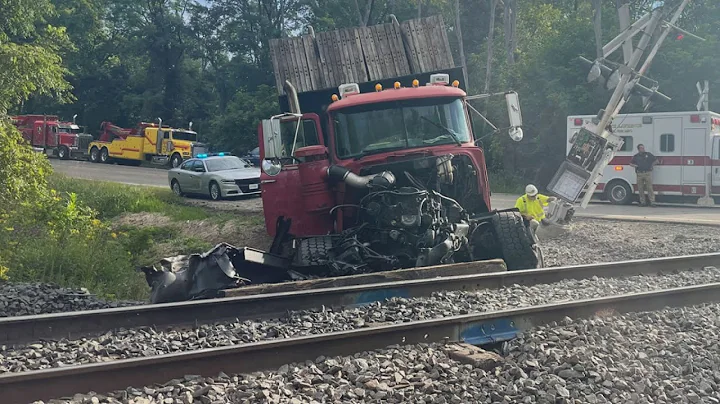 WATCH | 19 train cars involved in Stark County der...