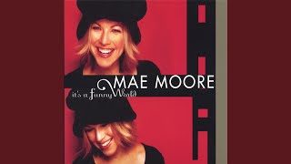 Video thumbnail of "Mae Moore - Bohemia"